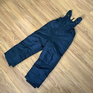 Kids - Solid Snow Pants - Black 5T Unisex